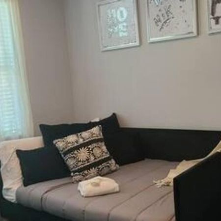 West End Modern Atlanta 3 Bedroom Bungalow Exterior photo
